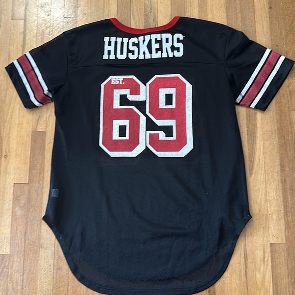 *last day 5/12* Recycled Karma University | Women’s black Huskers jersey - Picture 12 of 16